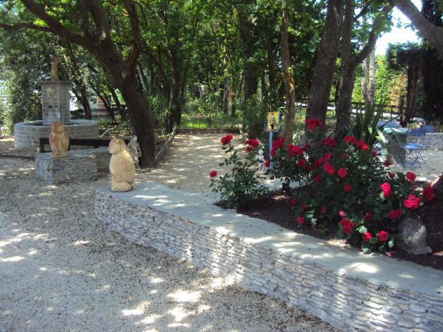 B&B La Douloire Pernes-les-Fontaines Dış mekan fotoğraf